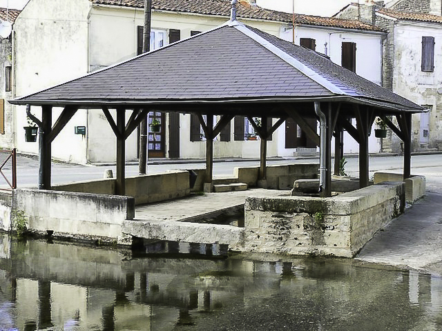 Lavoir,fontaine,migron